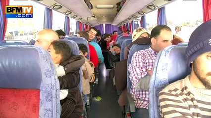 Grèce: la police répartit les migrants bloqués sur le territoire