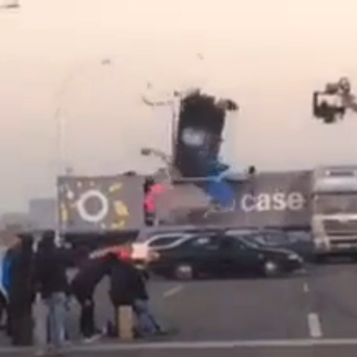 An impressive accident during a stunt