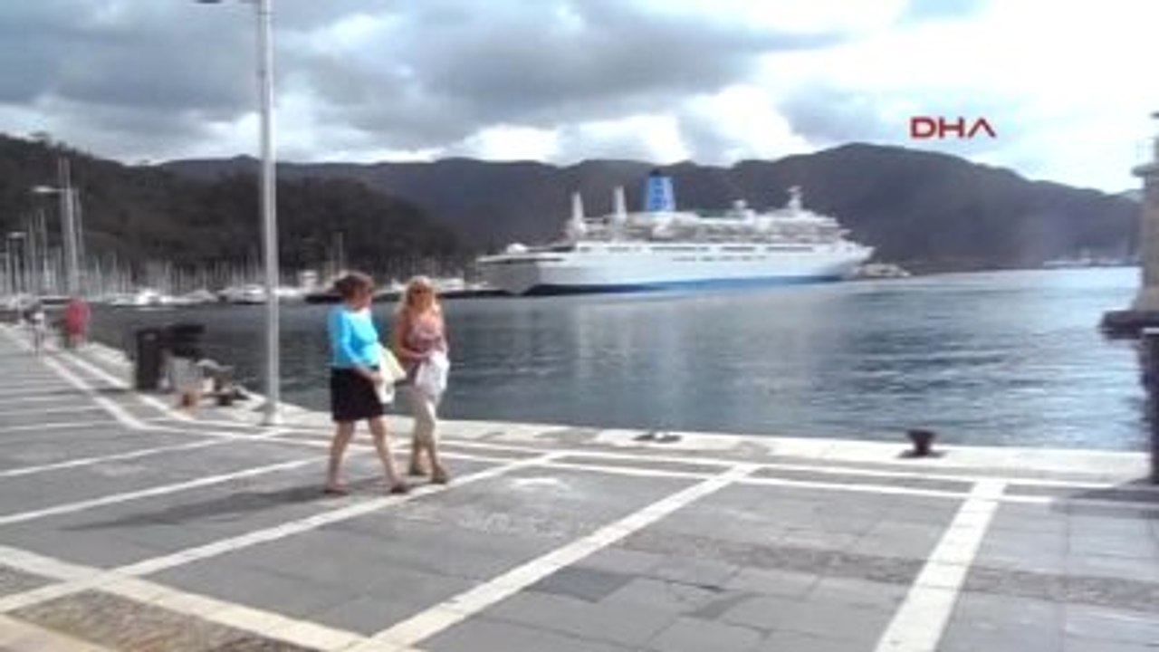 Marmaris Sezonun İlk Lüks Yolcu Gemisi Marmaris'te
