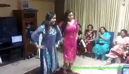 Punjabi Wedding Dance by Two Beautiful Punjabi Girls - HD✔ - Video Dailymotion_2