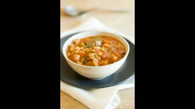 Борщ с говядиной и фасолью