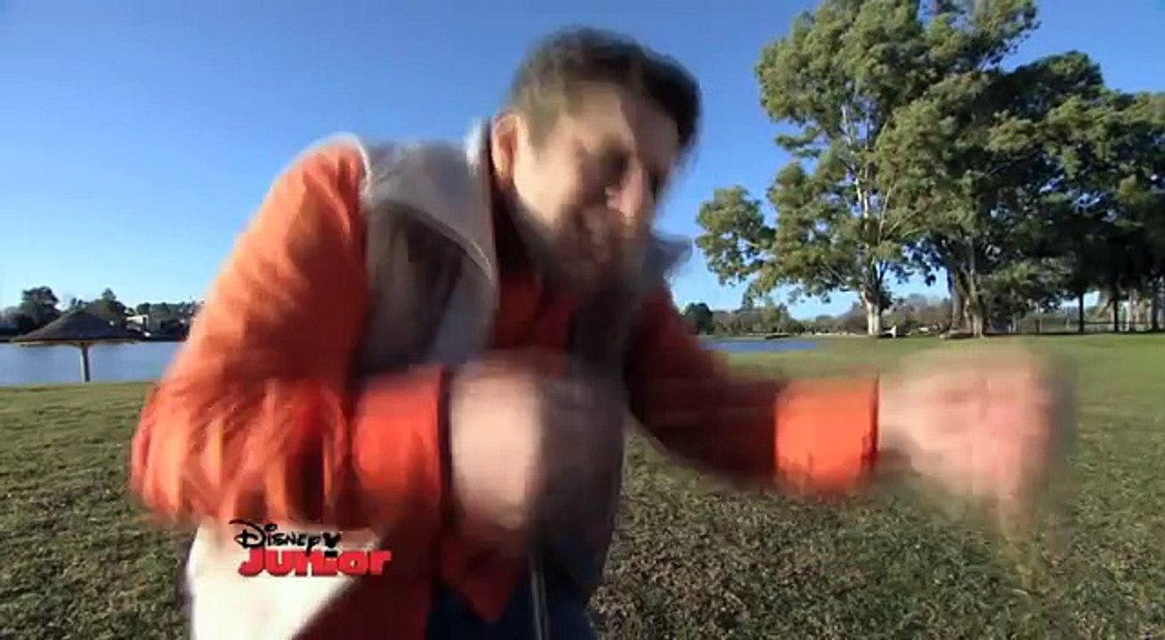 Art Attack - Big Art - Kite Flying