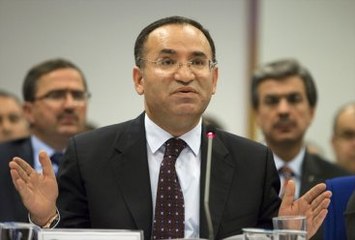 Fezlekeleri Başbakanlığa Yollayan Bakan, HDP'li Vekilleri Topa Tuttu