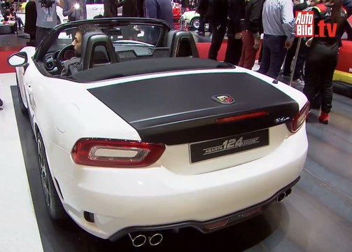 Abarth 124 Spider: en detalle y junto a su versión rally