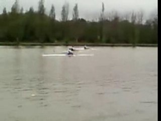 Aviron serie 4 des bateaux court