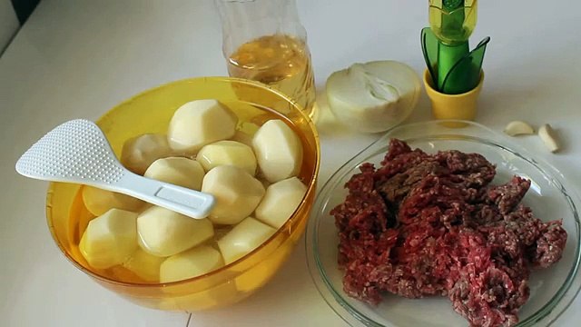 Вкусная картошка с фаршем в мультиварке