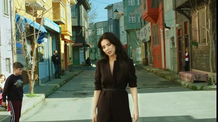 Tuğba Özerk - Aynı Semtin Çocukları