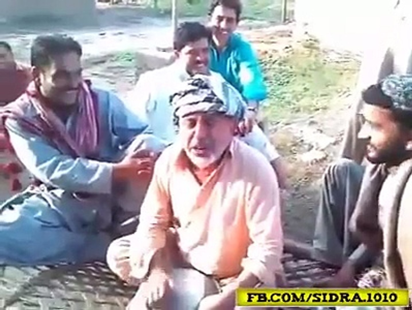 ⁣Pakistani baba sings funny song
