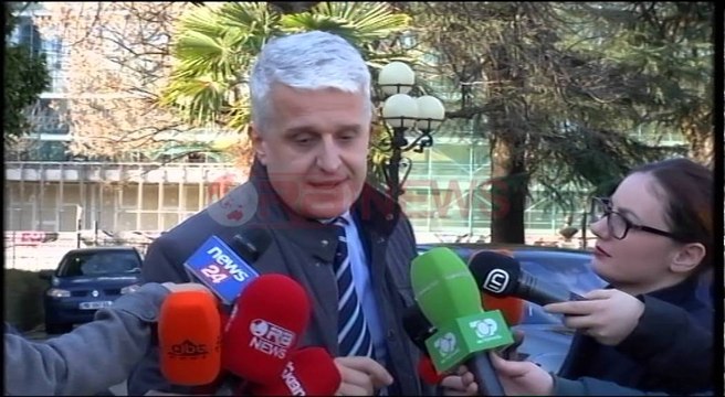Mesazhi i Majkos për Berishën: Reforma e drejtësisë do të votohet- Ora News- Lajmi i fundit-