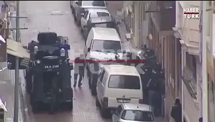 La police abat les deux femmes terroristes à Istanbul