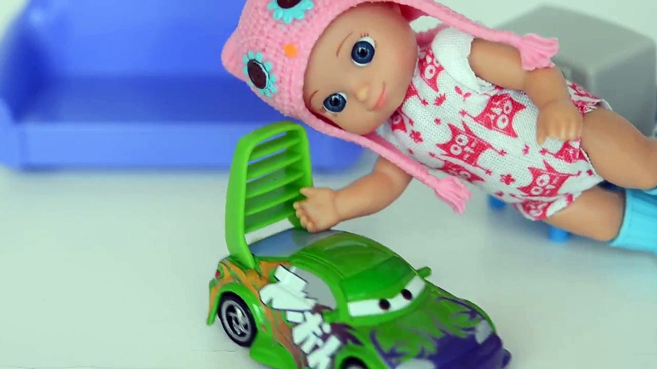 Frozen Anna Compra Roupa Nova para Gabriel em Portugues [Parte 3] Disneytoptoys