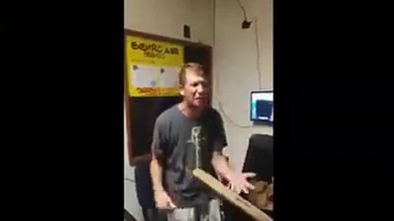 Thief gets a good old fashioned Paddlin\' **Volume**