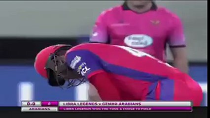 MCL - Sehwag hits first ball of the match for SIX!!!