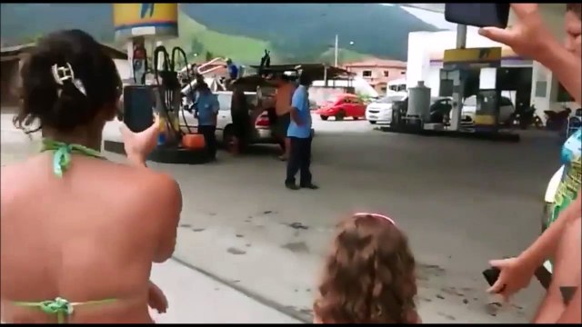 Now this is a mans trike! Crazy giant motorcycle