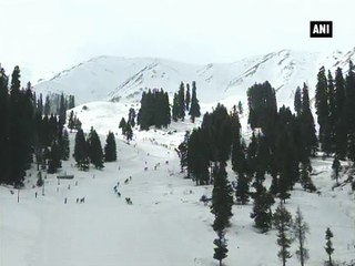 Gulmarg receives fresh snowfall
