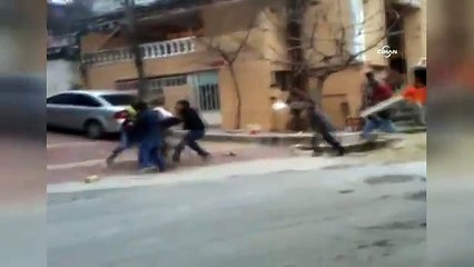 İşçilerin bıçaklandığı kavga kamerada