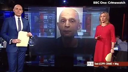 Un présentateur télé se retrouve face à un jumeau criminel