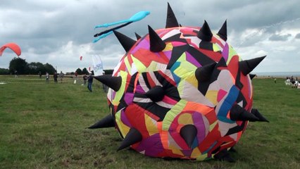 Festival du cerf-volant Bénouville 2013