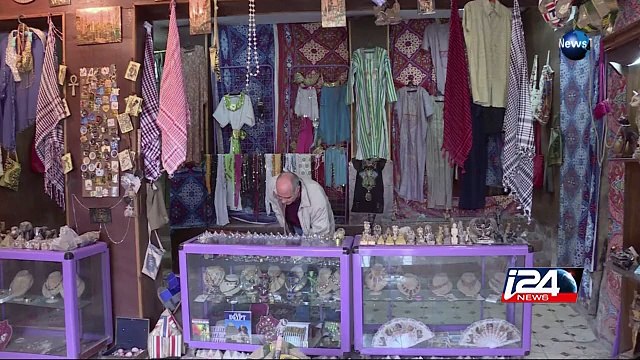 02/10: Attacks keep millions away from famed Egypt tourist sites