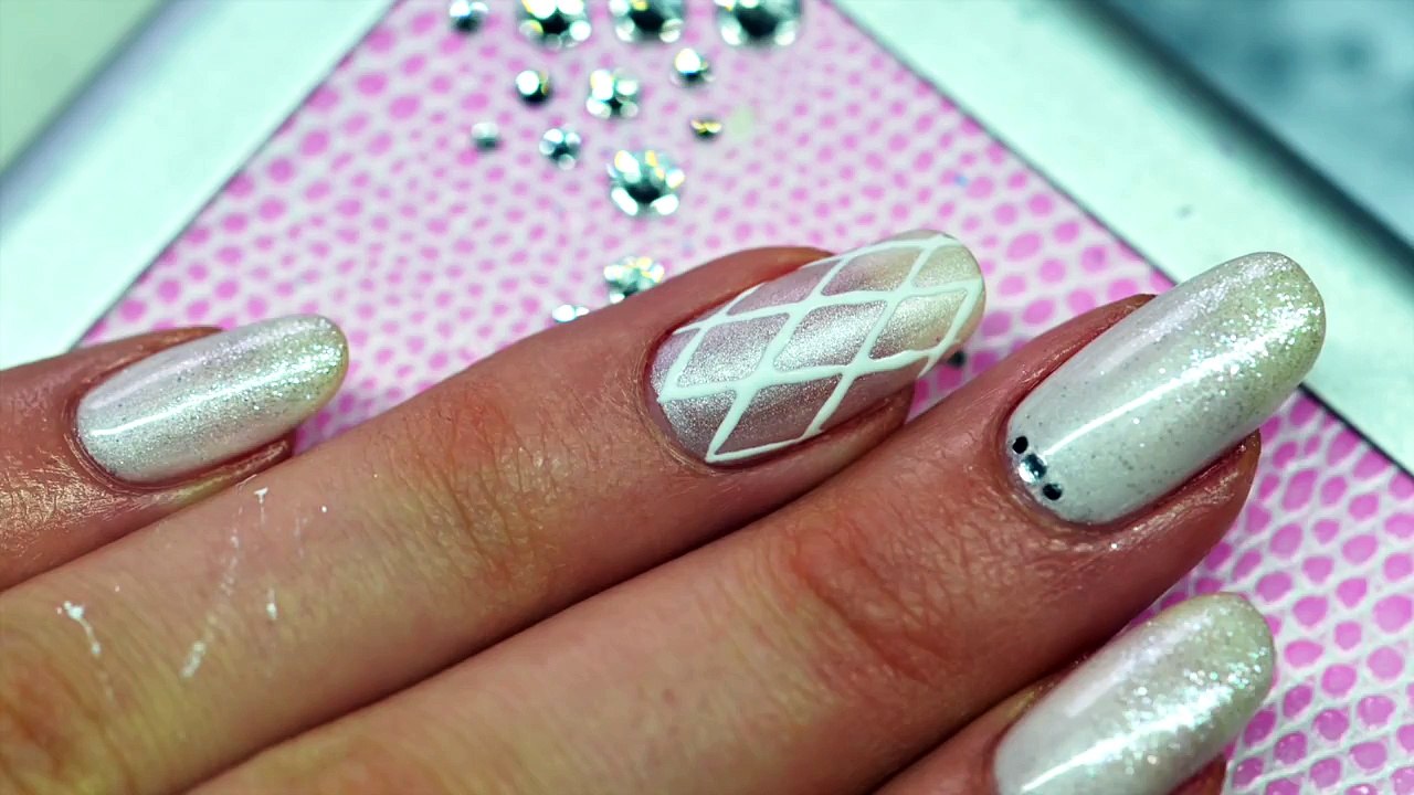 Tuto nail art capitonné : version résine 3D + vernis facile