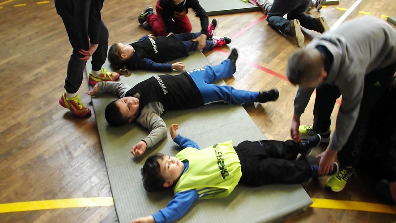 Atelier Baby-Hand à Mayenne Handball - relaxation fin de séance