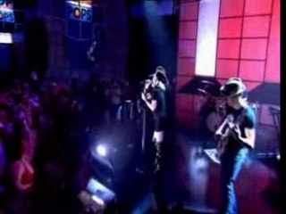 Goldfrapp - Strict Machine Live