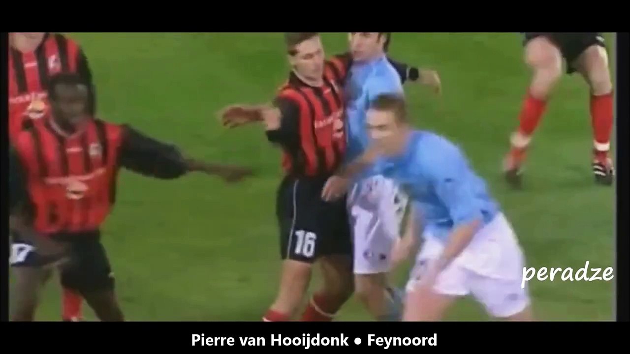 Top 10 Free Kicks