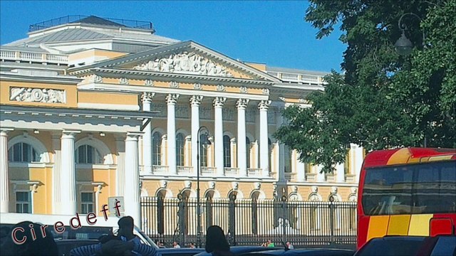 7/10 Tourisme à Saint-Pétersbourg Visiter le musée russe — Tourism in St. Petersburg Visit russian museum —Tourismus in St. Petersburg Besuchen Sie Russische Museum — Turismo en San Petersburgo Visita museo ruso — Туризм в Санкт-Петербурге русский музей