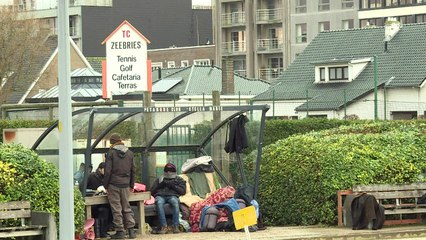 Migrants gather at Belgian port of Zeebrugge