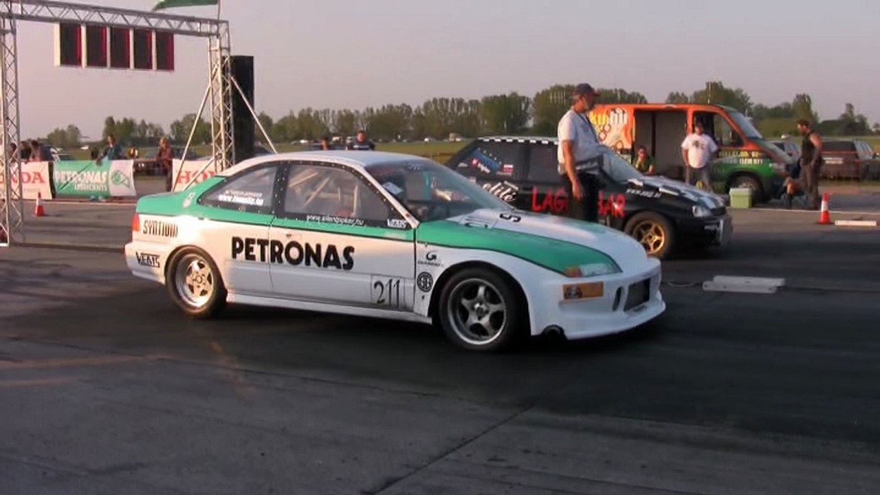Opel Corsa Turbo Vs. Petronas Honda Civic Turbo
