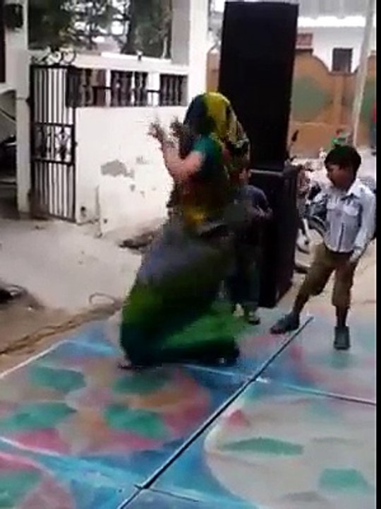 Aunty Style Dil hai pani pani