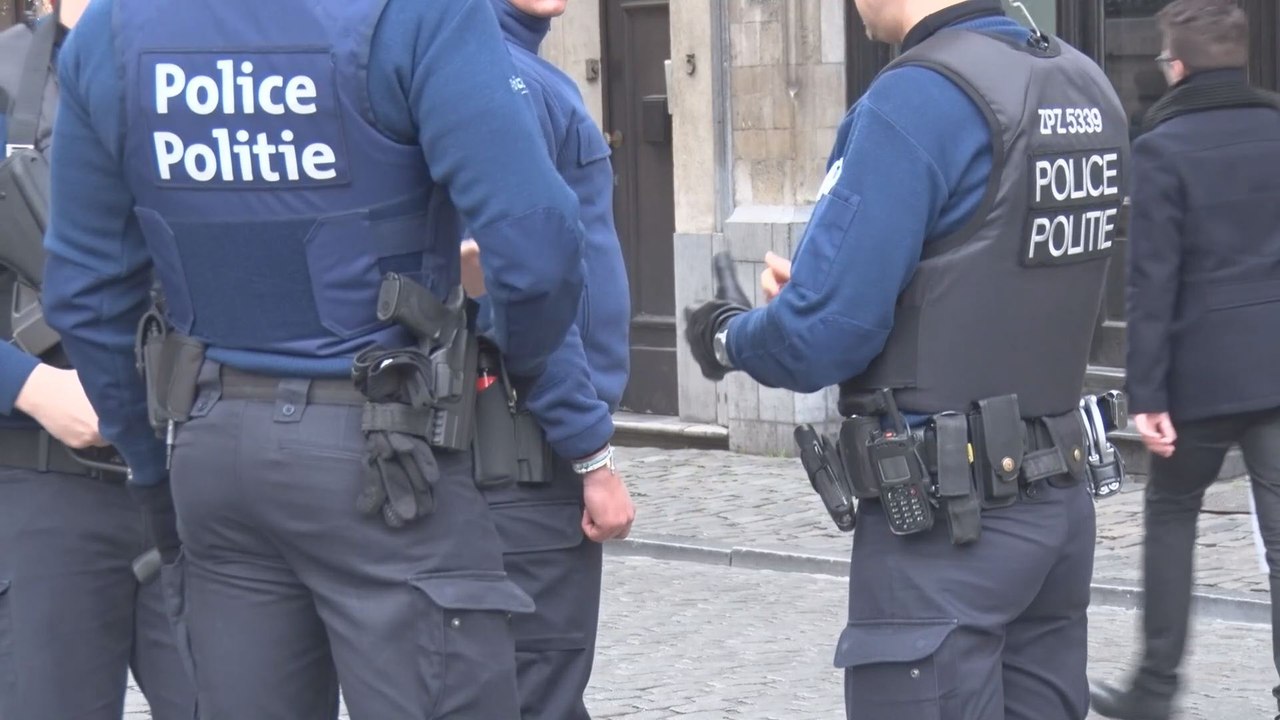 Plan canal: trois syndicats policiers déposent un préavis de grève