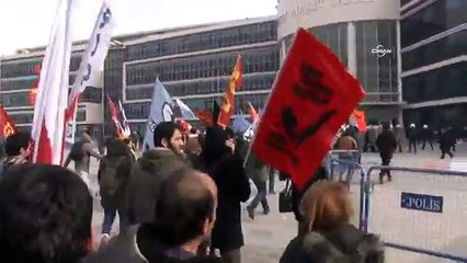 Kayseri Adliyesi'ne girmek isteyen gruba polis müdahale etti