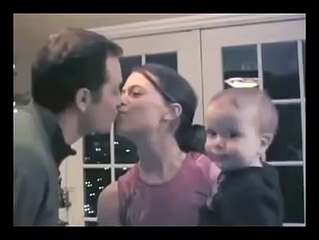 Annesini Babasından kıskanan bebek _)) [360p]