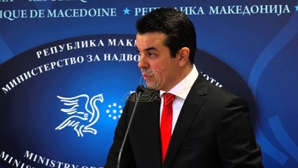 Kriza me refugjatët, Poposki fajëson Greqinë