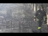 Pomezia (RM) - Incendio distrugge il magazzino 