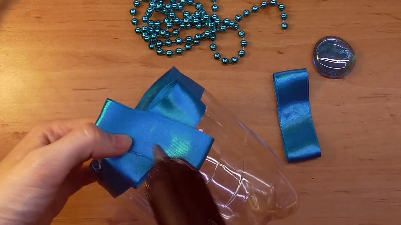 DIY Подставка для принадлежностей из пластиковой бутылки. Мастер-класс