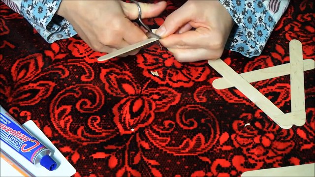 ПОДСТАВКА ПОД МОБИЛЬНЫЙ ТЕЛЕФОН ИЛИ ПЛАНШЕТ своими руками