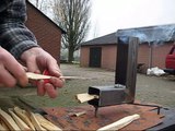 Rocket Stove branden en koken.