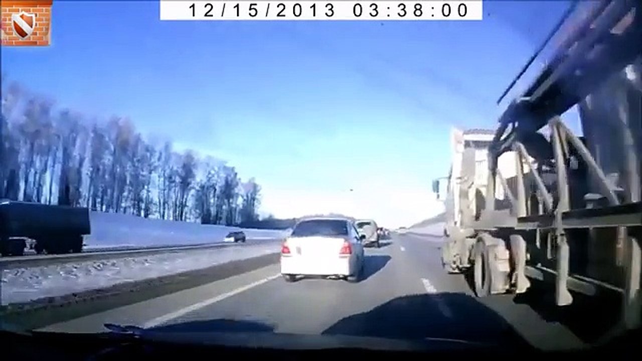 ★Top Car ruck Accidents Crashes ★ Most People Miraculously Survived Compilation 2015 HD