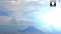 ERUPCIÓN DEL VOLCÁN COLIMA EN MEXICO (360p)