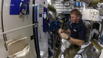 Astronotlar uzayda nasıl duş alıyor
