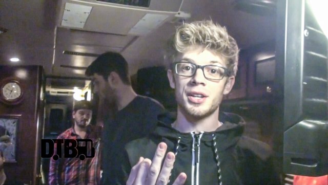 Paradise Fears - BUS INVADERS Ep. 939