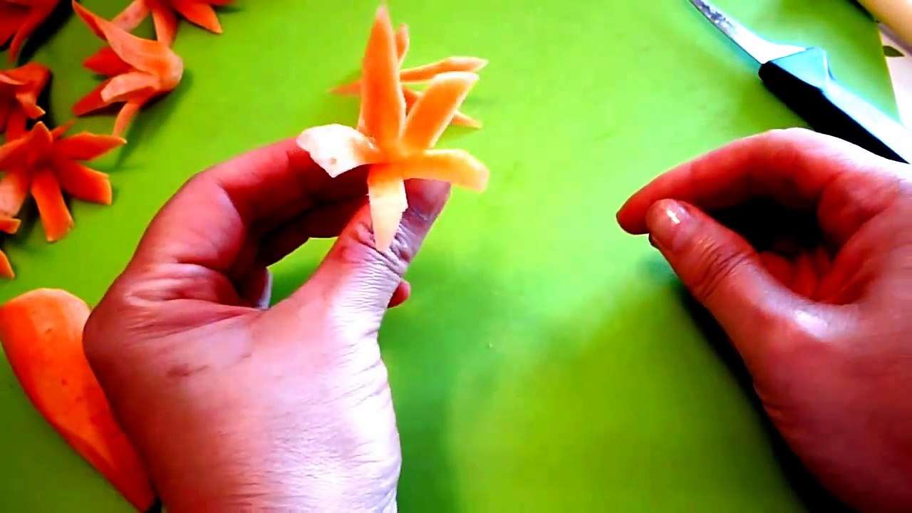 Цветы из моркови! Flowers of carrot! Украшения из овощей! Decoration of vegetables!