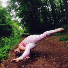 Siapa Bilang Perempuan Gendut Nggak Bisa Yoga?