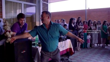 Все в шоке от ведущего