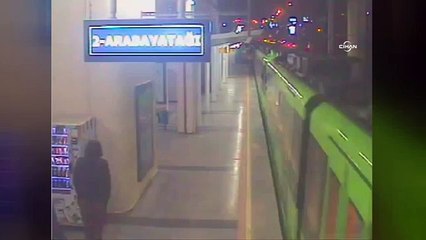 Otomat fareleri güvenlik kamerasına yakalandı