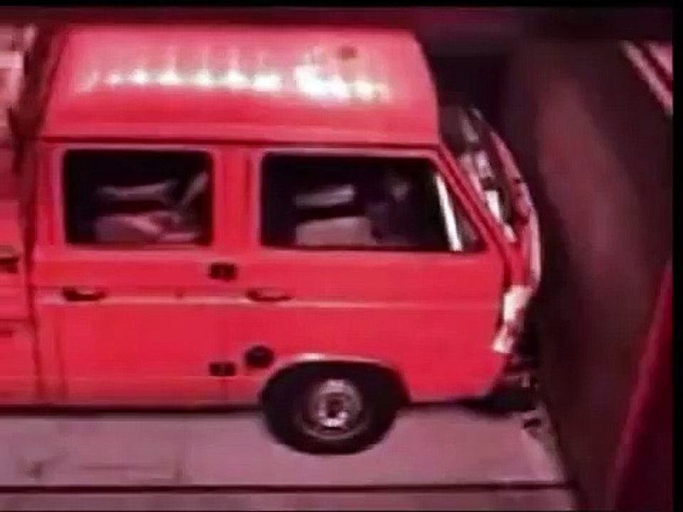 Chinese truck crash test WeLol.org