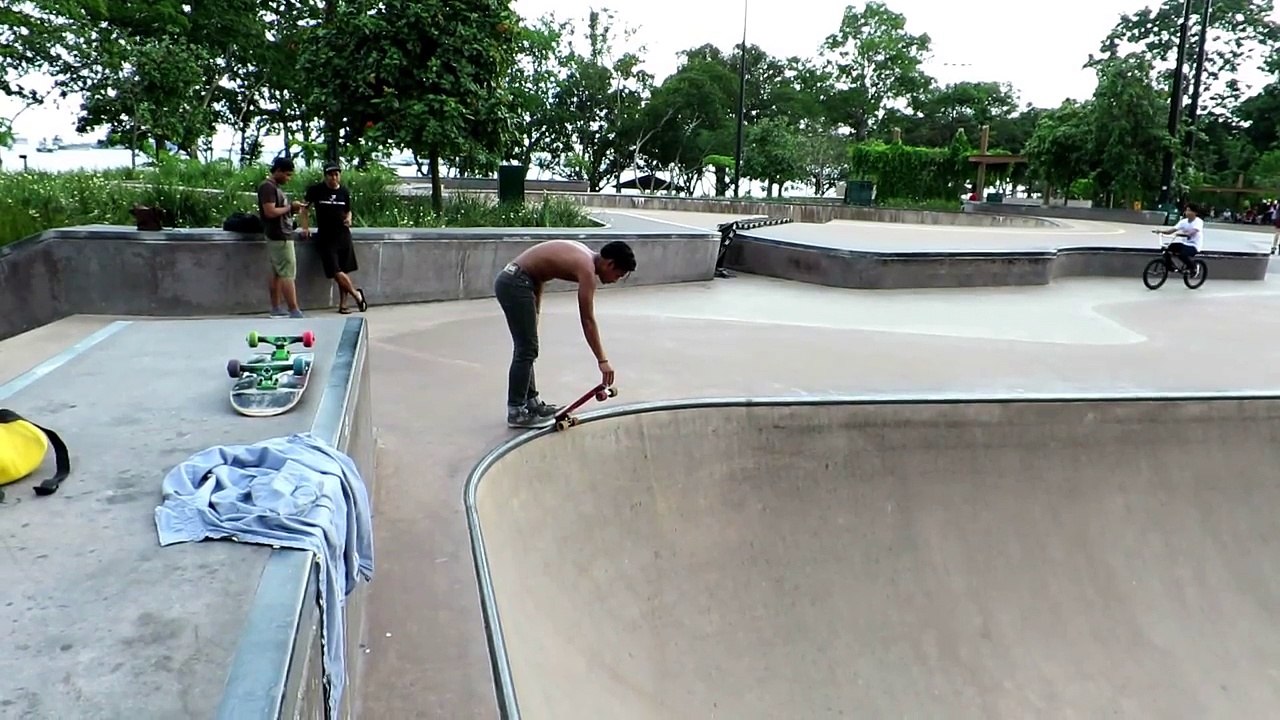 Most Amazing Skateboarding Stunts  Awesome Skateboard Tricks Video - YouTube