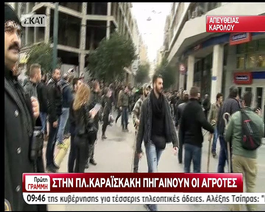 Αγρότες κυνηγούν τα ΜΑΤ